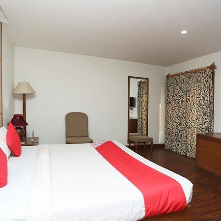 Oyo 27008 Paradise Gateway Hotel Srinagar  Ngoại thất bức ảnh