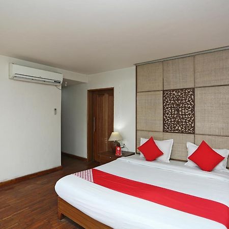 Oyo 27008 Paradise Gateway Hotel Srinagar  Ngoại thất bức ảnh