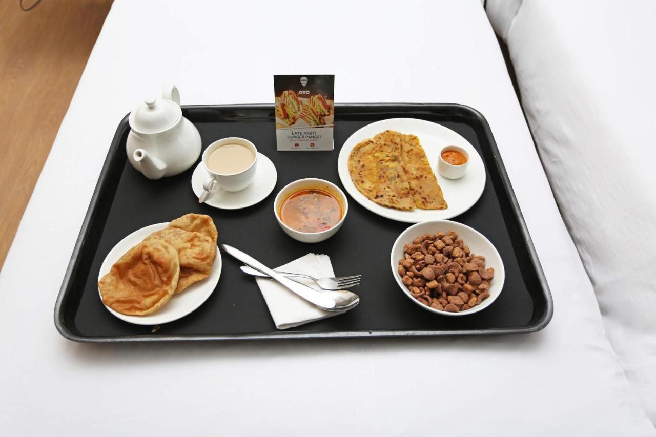 Oyo 27008 Paradise Gateway Hotel Srinagar  Ngoại thất bức ảnh